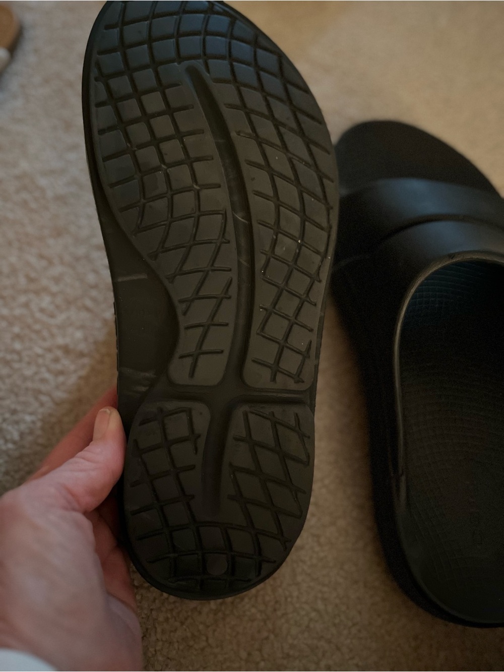 New never worn Black OOFOS OOahH sports recovery slides - Picture 3 of 4